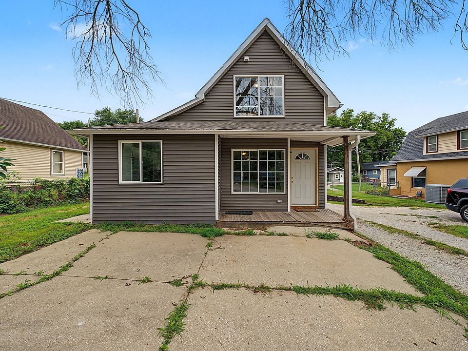1st image of 1915 22nd St