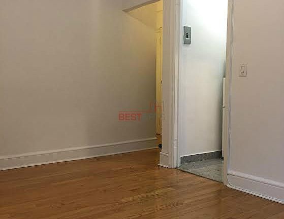 5th image of 155 E 52nd St APT 6K