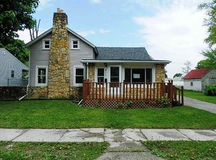 211 E 2nd St, Aroma Park, IL 60910