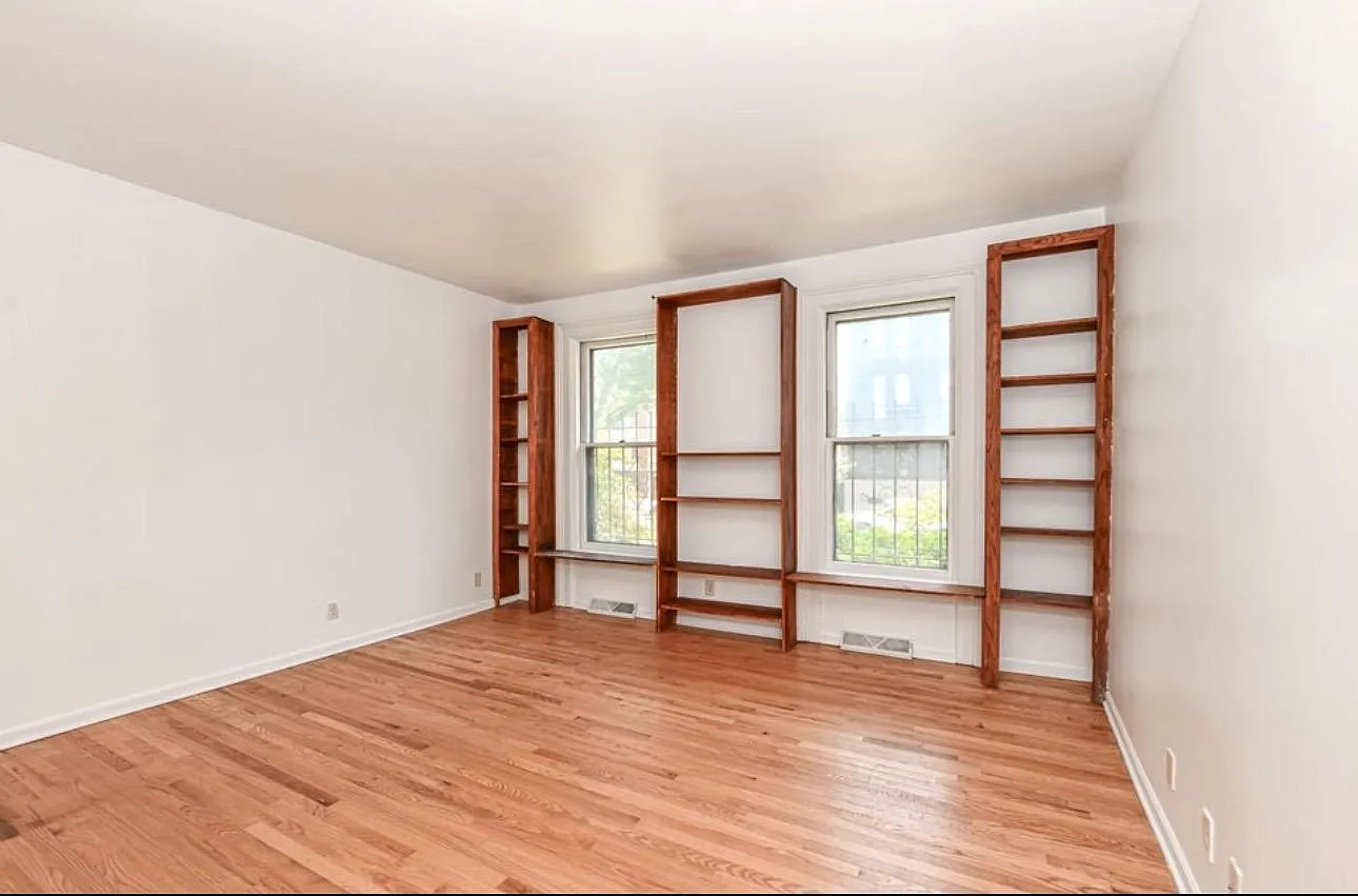 2315 N Oakland Ave - LOWER/A — Photo 2