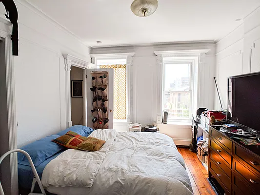 Rented by Halstead Real Estate | media 4