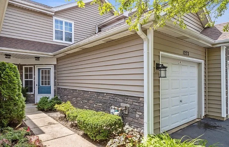 1273 Cranbrook Dr — Photo 1