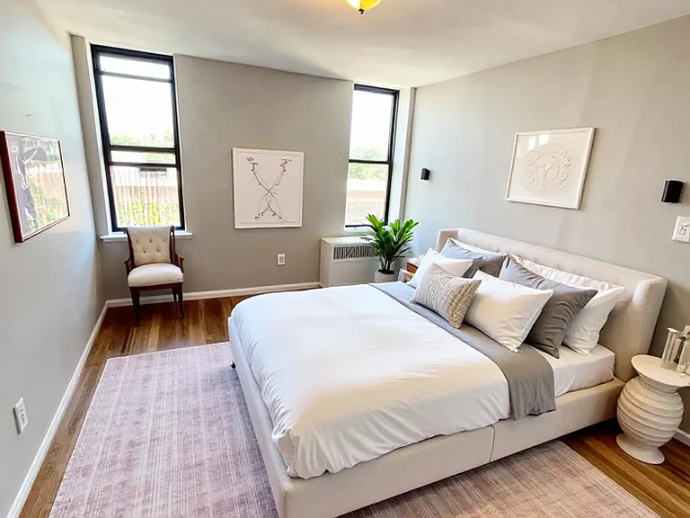 585 E 21st St #3H — Photo 4