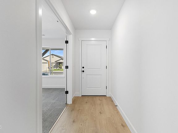3rd image of 1188 NW Fairway Rd #147
