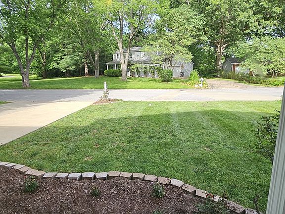 5th image of 120 N Lark Ln
