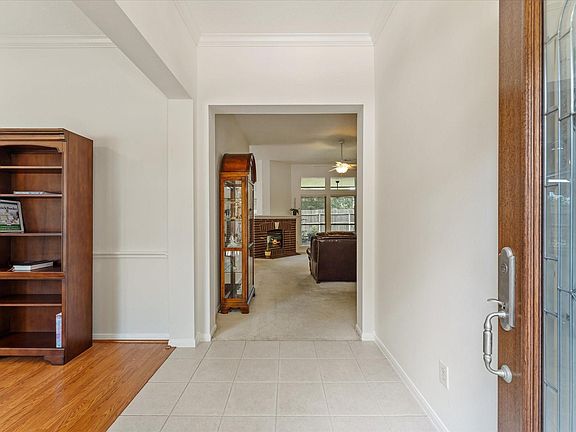 4th image of 9539 Barretts Glen Ct