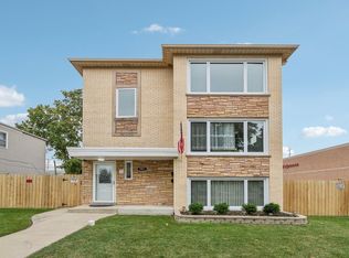 7451 W Seward St, Niles, IL 60714