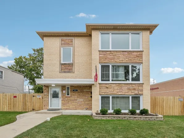 7451 W Seward St, Niles, IL 60714