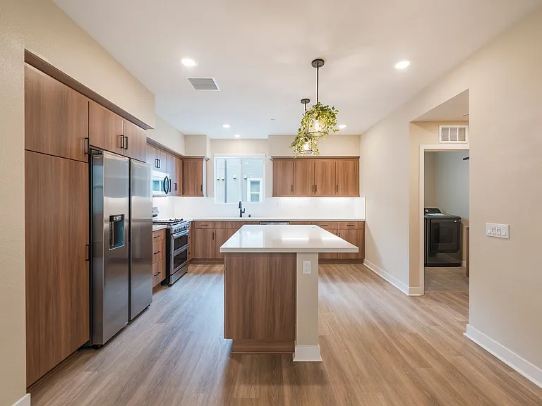 7756 Taylor Ln — Photo 8