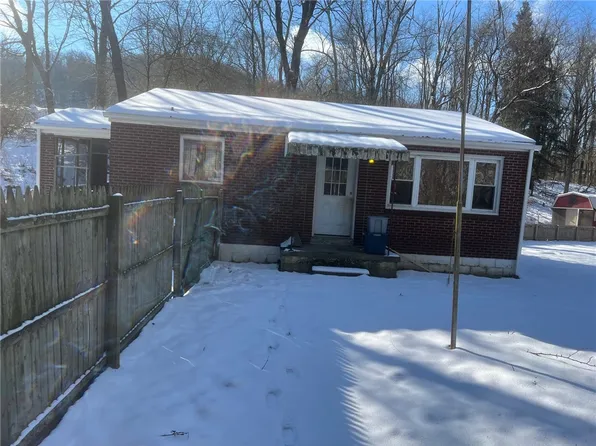 1958 Greensburg Rd, New Kensington, PA 15068