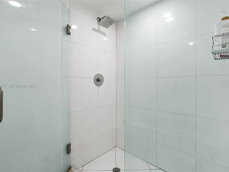 55 SE 6th St #1203 — Photo 8