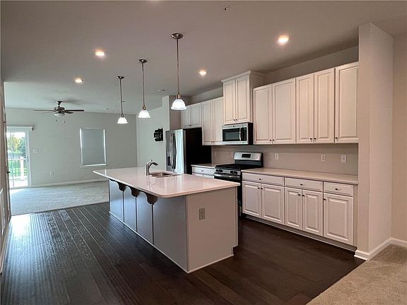 4th image of 2356 Raya Way
