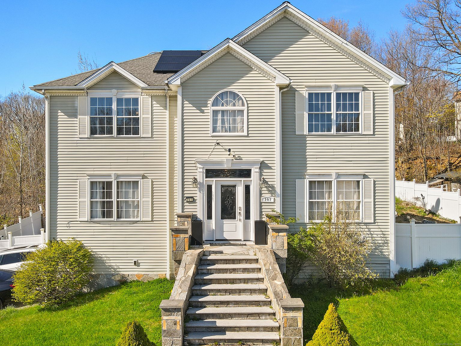 207 Ridgefield Ave, Waterbury, CT 06705 MLS 24040762 Zillow