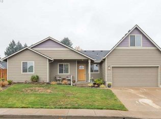 306 NW Pacific Hills Dr, Willamina, OR