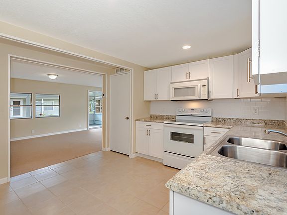 3rd image of 6334 S Ficus Ln