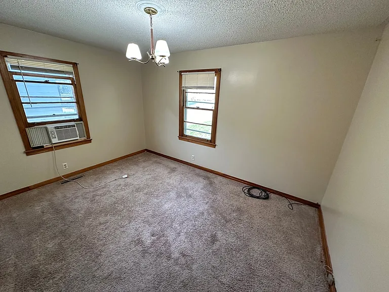 732 Elm St — Photo 9