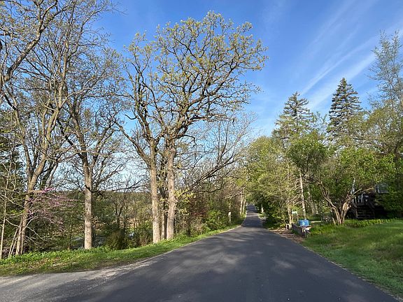 4th image of W5439 Wandawega Dr