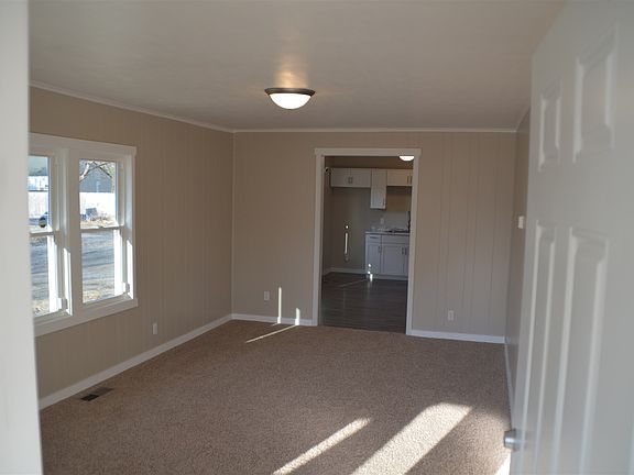 5th image of 301 N Olive St