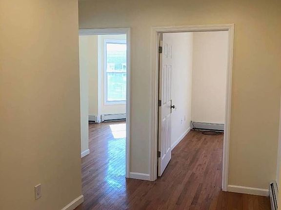2nd image of 1414 Vyse Ave Floor 2