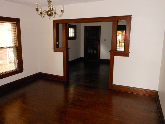 3rd image of 93-95 N North Broadway