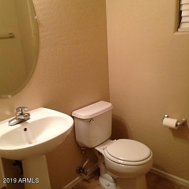 3rd image of 5860 E Hampton Ave