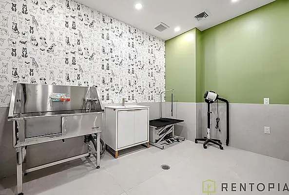 Rented by The KCI Group | media 13