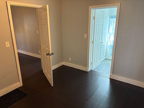 5th image of 25 Williams St #1