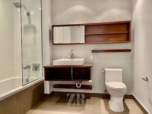 Rented by Zjama Realty Corp | media 13