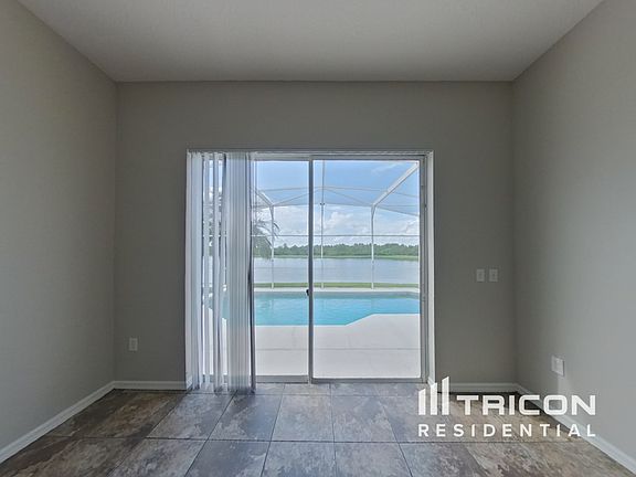 2nd image of 2684 Willow Glen Cir