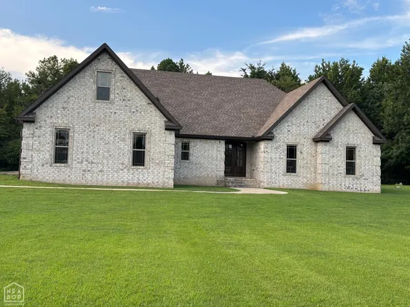 5124 Peachtree Ave, Jonesboro, AR 72405