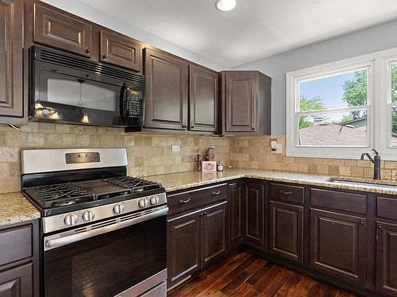 4th image of 314 N Brookshore Dr