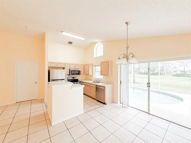 2420 Saint Augustine Blvd — Photo 6