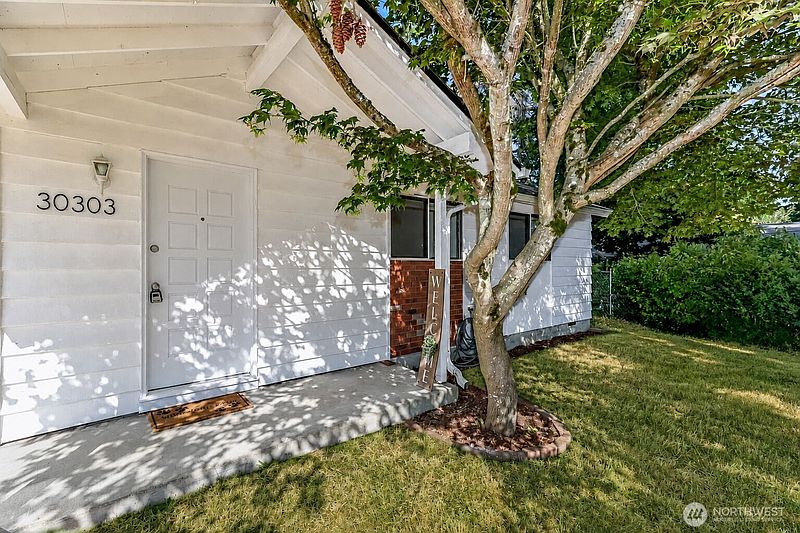 2nd image of 30303 6th Avenue SW