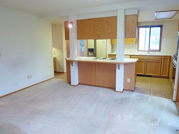 2nd image of 2315 S Cedar St #108