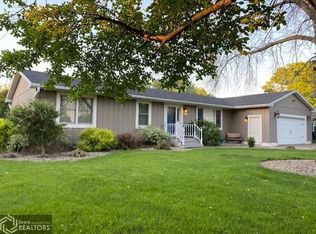 510 Locust St, Wapello, IA 52653