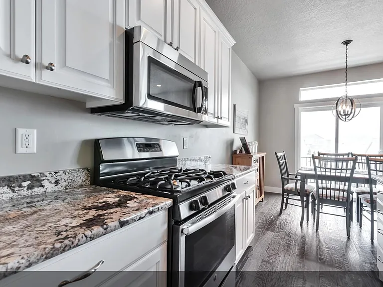 4190 N Cresthaven Ln — Photo 12