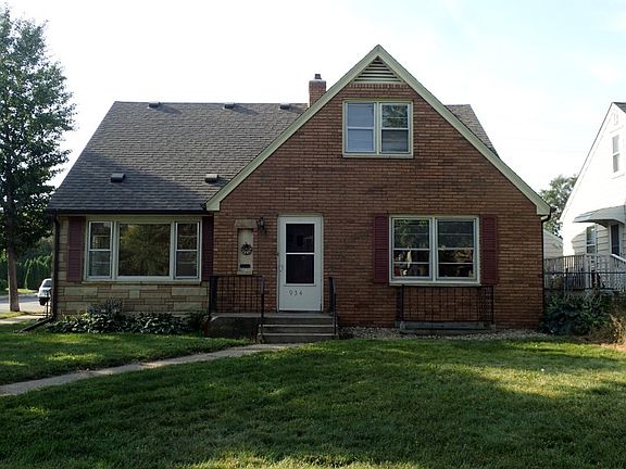 5th image of 934 Hawthorne Ave E