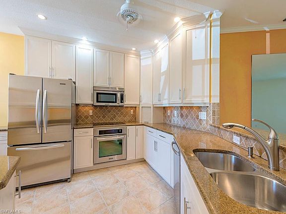 4th image of 8380 Excalibur Cir APT H7