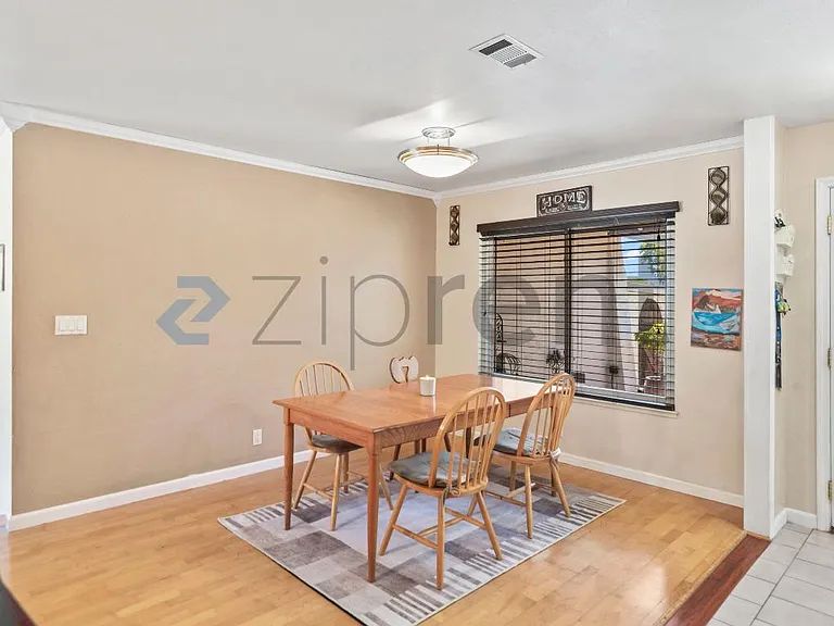 7525 Hazelnut Dr — Photo 13