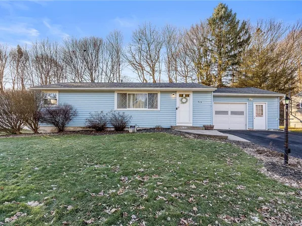 319 Dickerson Dr N, Camillus, NY 13031