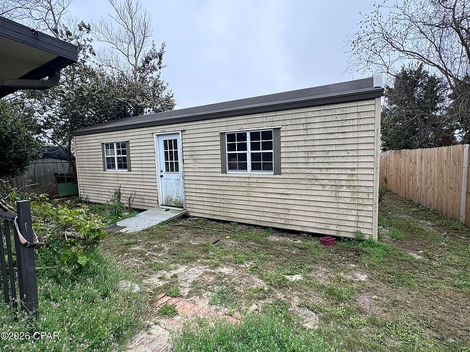 2nd image of 124 Coral Dr
