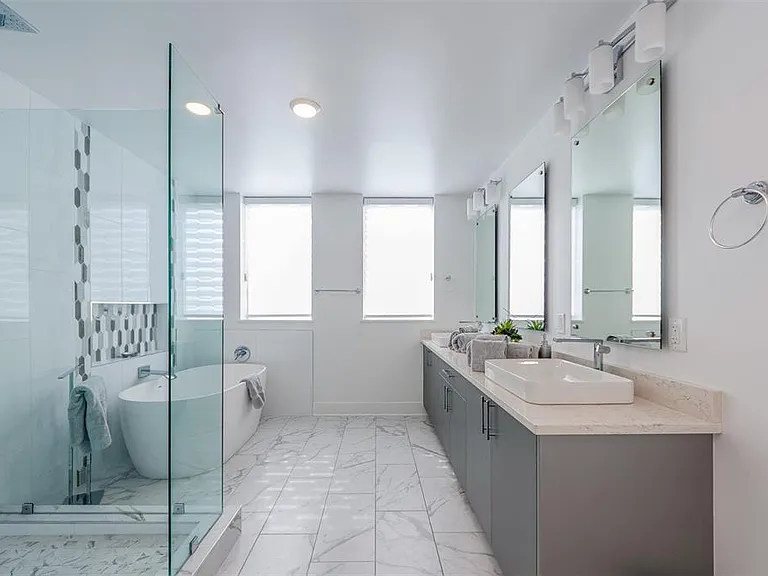 15 Avalon St #401 — Photo 18