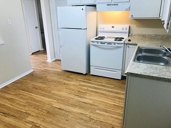 5th image of 824 18th Ave