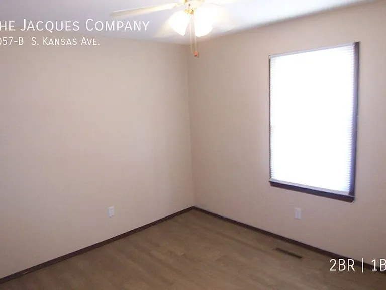 1057B S Kansas Ave — Photo 5