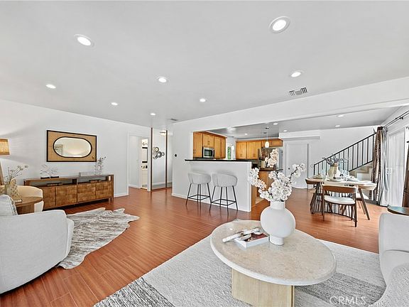 2nd image of 2032 Emerald Way