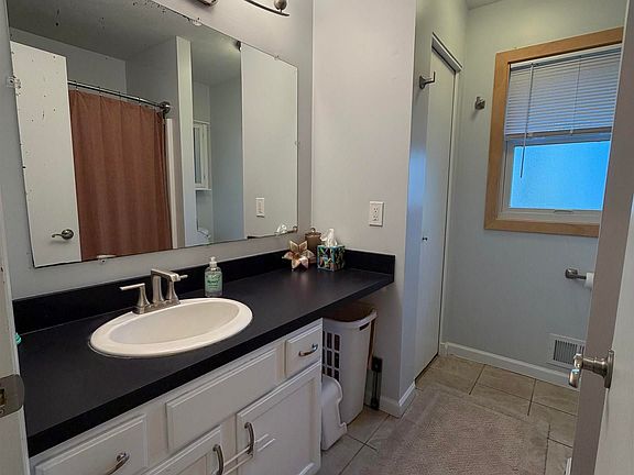 3rd image of 3953 White Birch Dr
