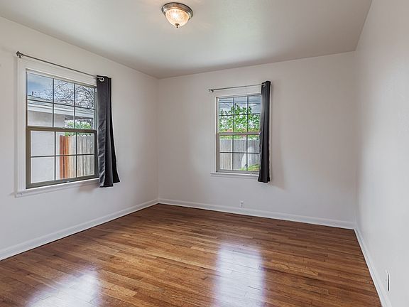 4th image of 2234 Norris Dr E