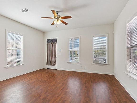 3rd image of 2435 Gov Nicholls St