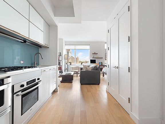 3rd image of 22 N 6th St APT 10E