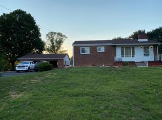 117 3rd St, Evans City, PA 16033